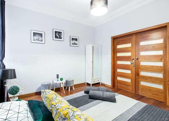 *Clicktheflat* Wilcza 33 Street Apart Rooms In The City Center Warszawa